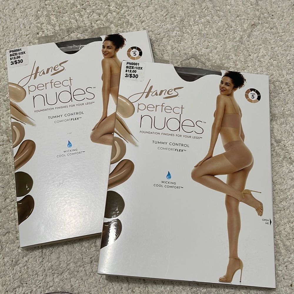 NIP- Hanes - 1/2X. 2 packs panty hose